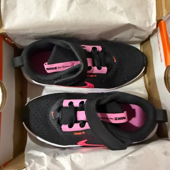 Nike Kids Black and Pink Sneakers - Picture 2 of 5